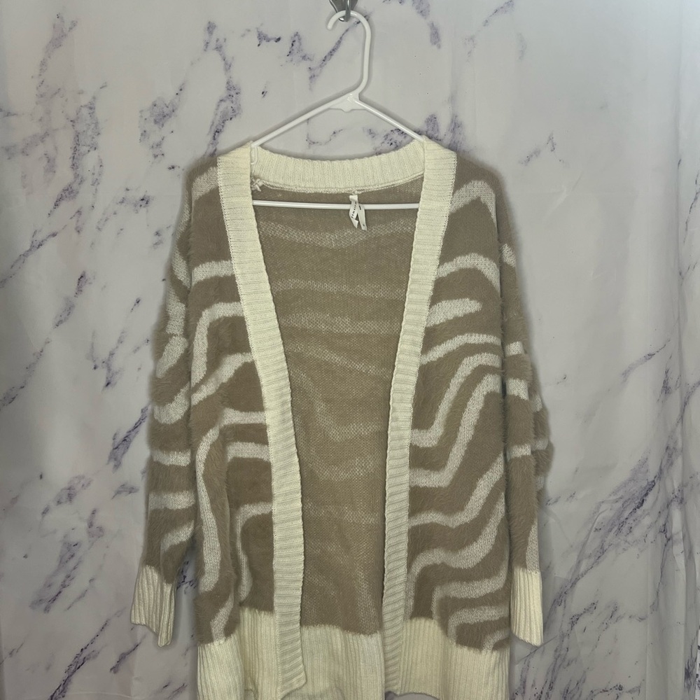 Chic Beige and White Women's Cardigan